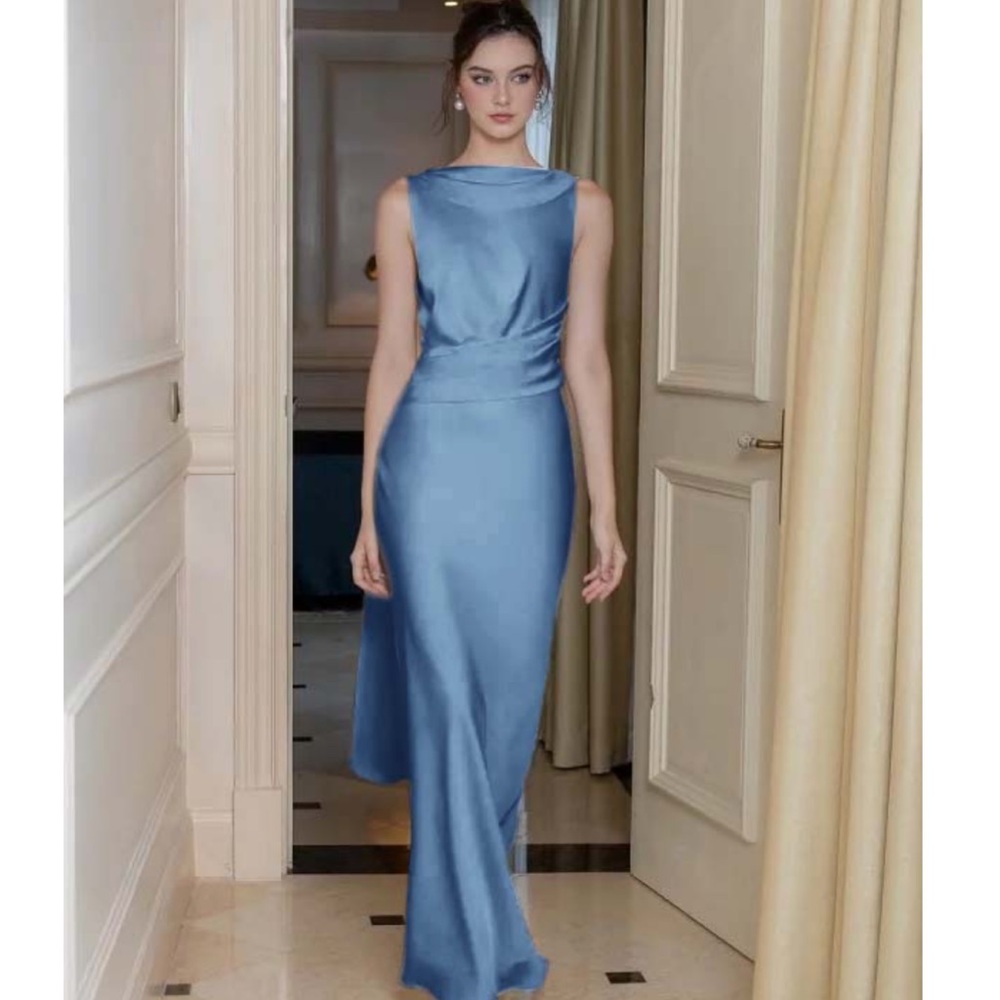 Elegant Blue Evening Gown